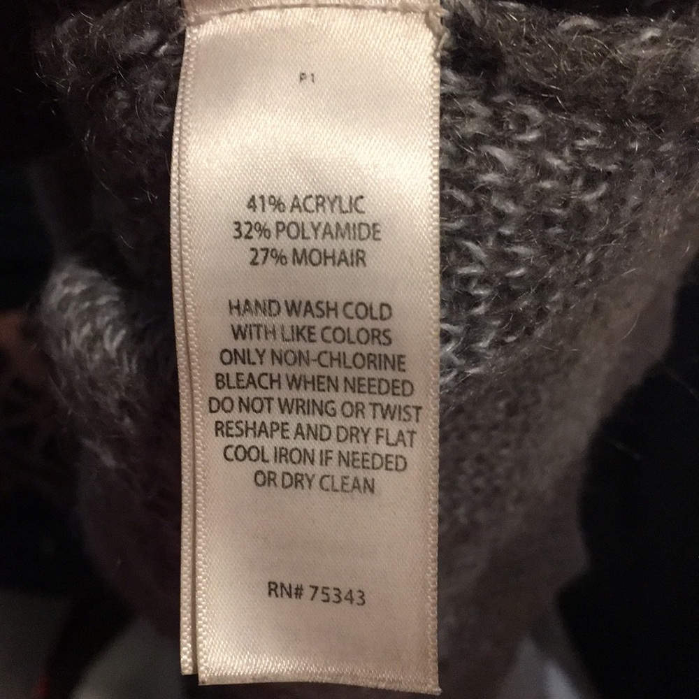 Sweater - Picture 6 of 6